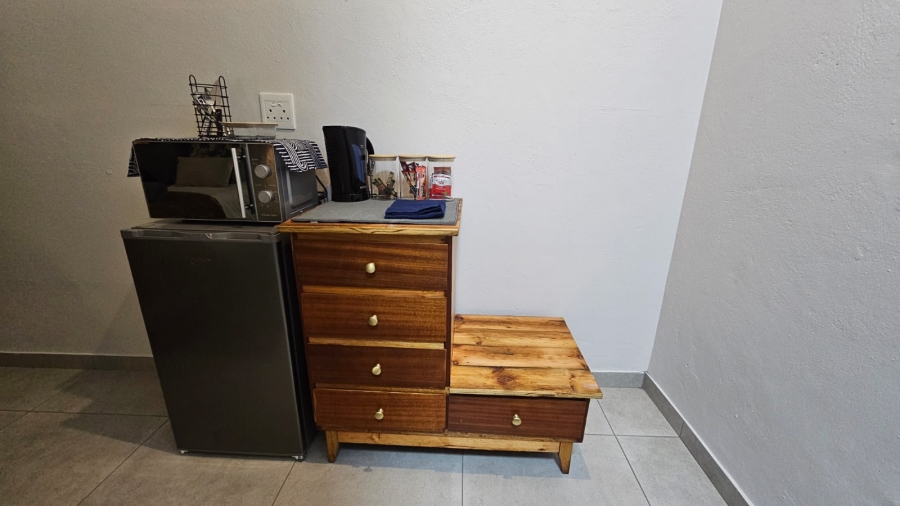 8 Bedroom Property for Sale in Irene Park North West